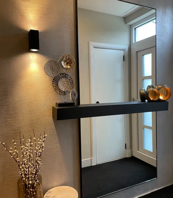 Figurine URANIUM Metal Silver - Image 3